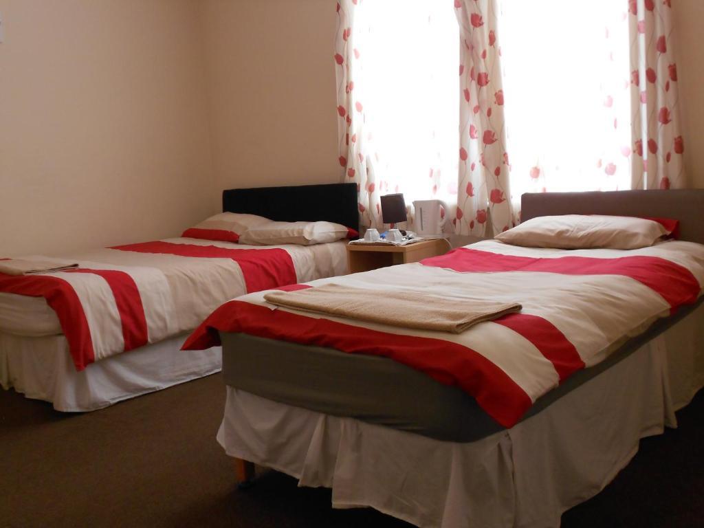 Acorn Lodge Guest House - Free Parking Gosport Exterior photo