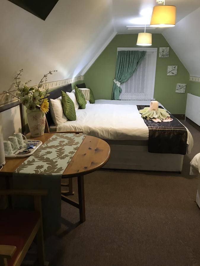 Acorn Lodge Guest House - Free Parking Gosport Exterior photo